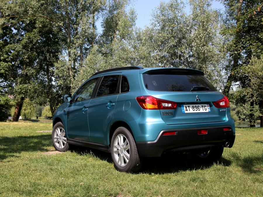  Mitsubishi ASX 2010 года  (фото 62 из 82)